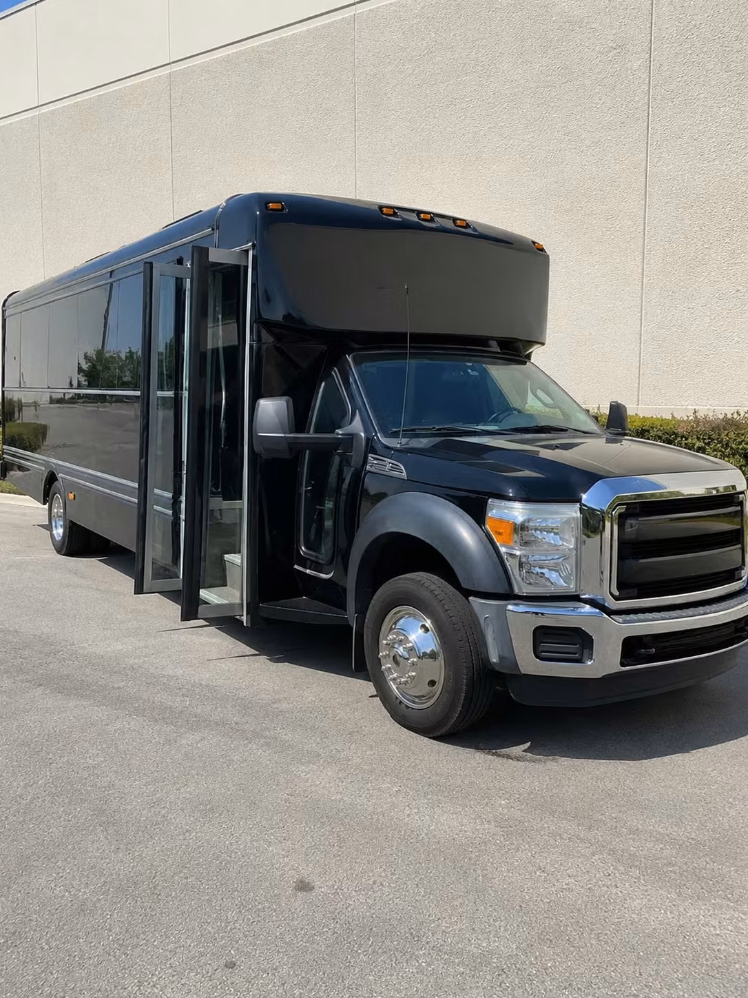 bachelorette party bus rentals through fullerton and greater orange county