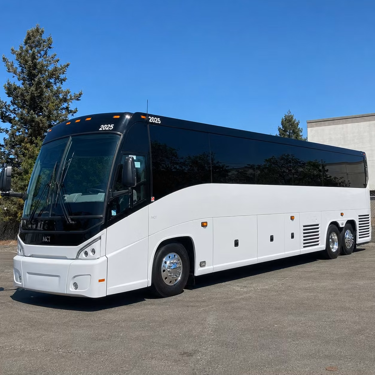 charter buses to cal state fullerton titans games and campus athletic events