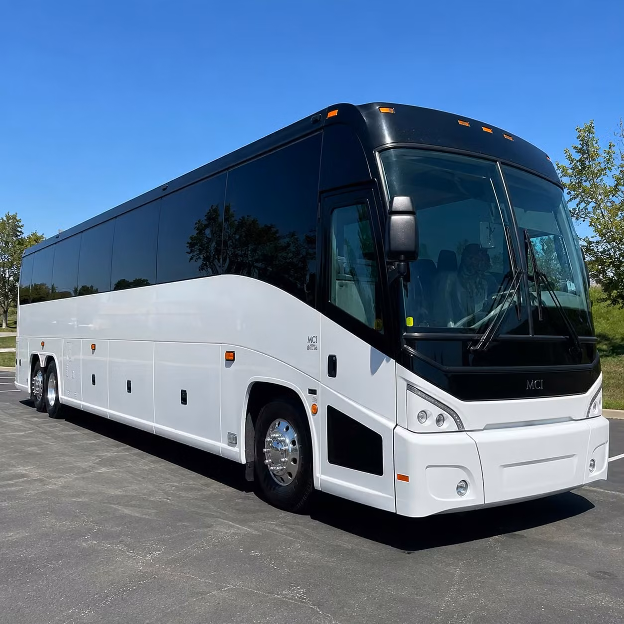 finding the right bus size for your fullerton airport transfer has never been simpler