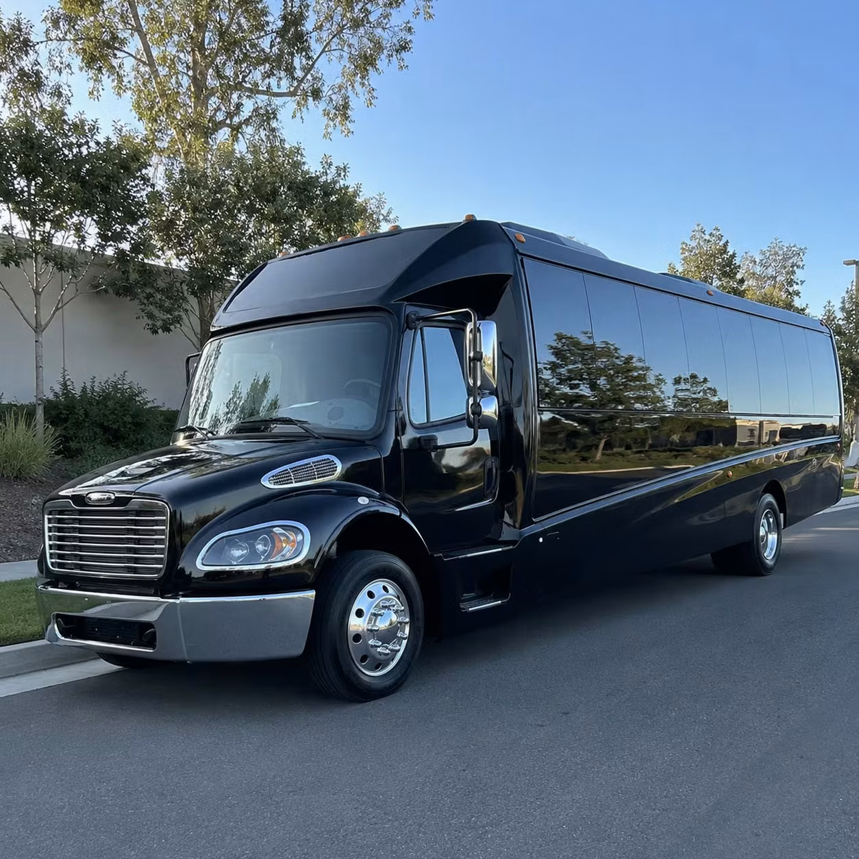 let your youth group travel together with minibus rentals in fullerton